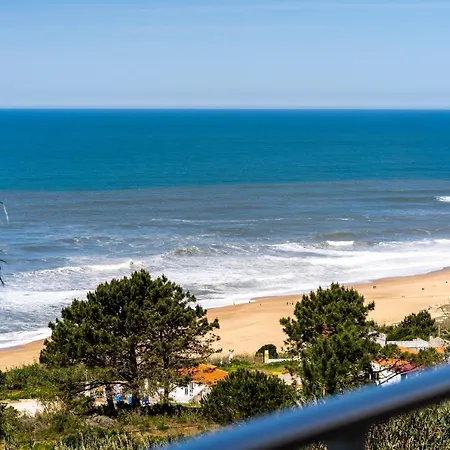 Nativo Big Wave Front Row 2br Nazare